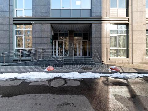 комерційна за адресою Київ, Саперне Поле вул., 12