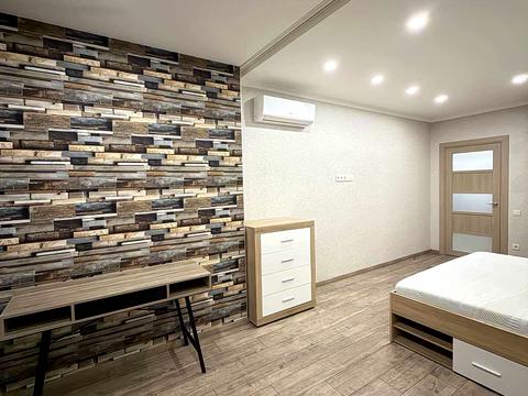 квартира за адресою Миколи Ушакова вул., 1-Д