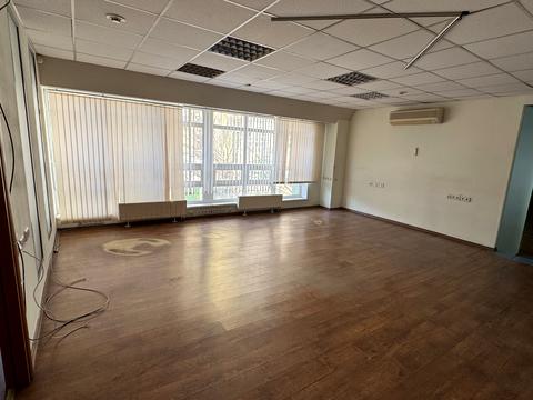 комерційна за адресою Березняківська вул., 36