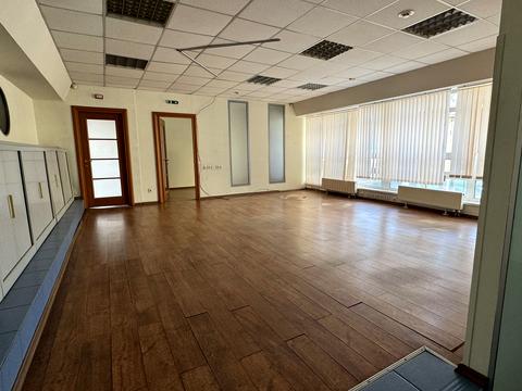 комерційна за адресою Березняківська вул., 36