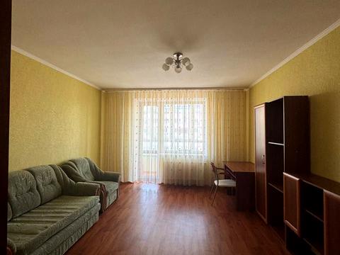 квартира за адресою Зодчих, 10