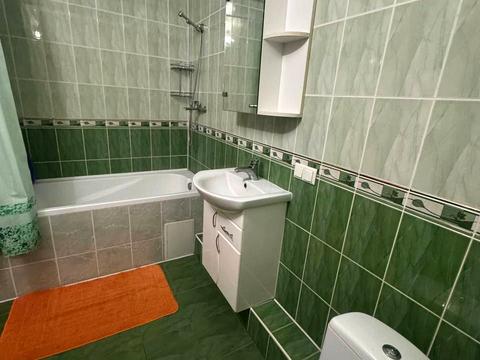 квартира за адресою Зодчих, 10