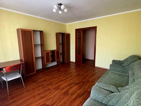 квартира за адресою Зодчих, 10