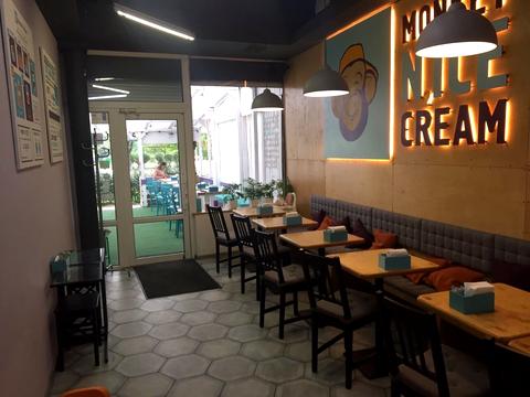 комерційна за адресою Русанівська набережна вул., 4