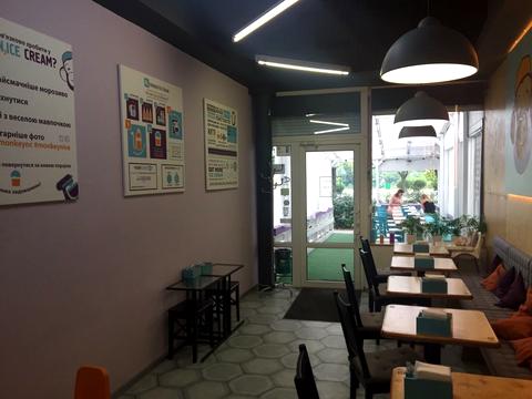 комерційна за адресою Русанівська набережна вул., 4