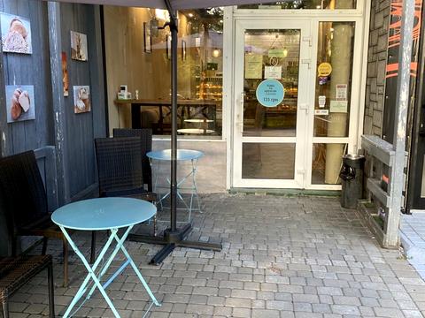 комерційна за адресою Русанівська набережна вул., 4