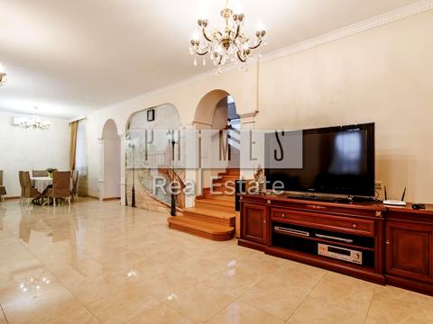 будинок за адресою с. Софіївська борщагівка, Микільська вул. (Димитрова), 64