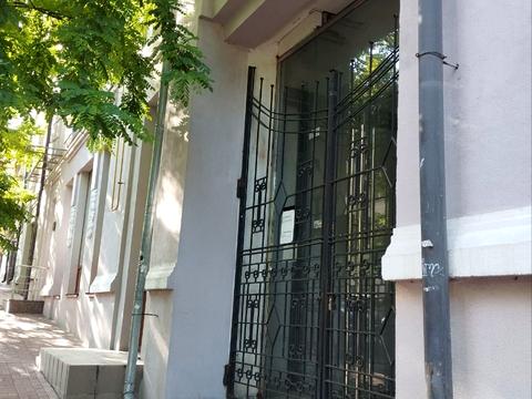 комерційна за адресою Софіївська вул., 12