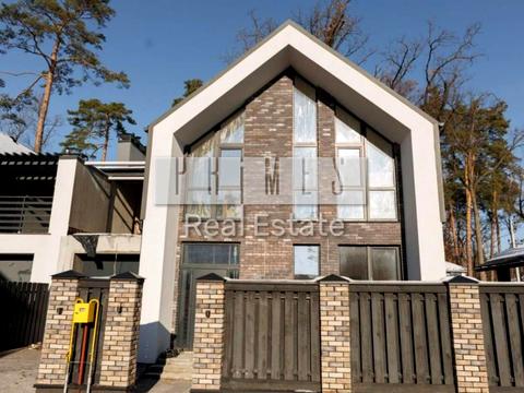 дом по адресу Евгения Коновальца ул.