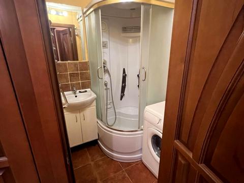 квартира за адресою Воскресенська вул., 3