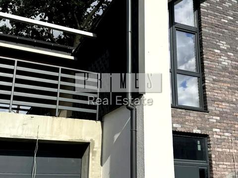 дом по адресу Евгения Коновальца ул.