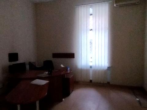 коммерческая по адресу Большая Житомирская ул., 18