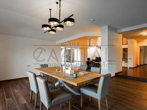 дом по адресу Київська ул.