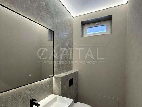 будинок за адресою Соборна вул. ()