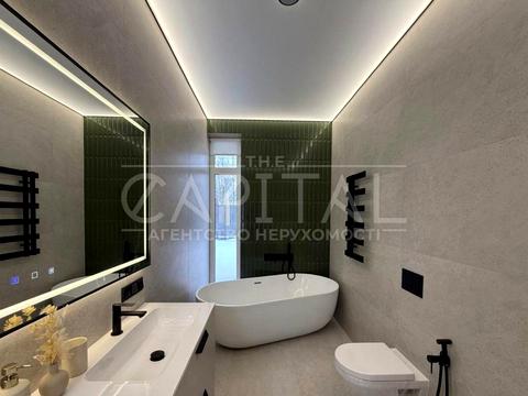 будинок за адресою Соборна вул. ()