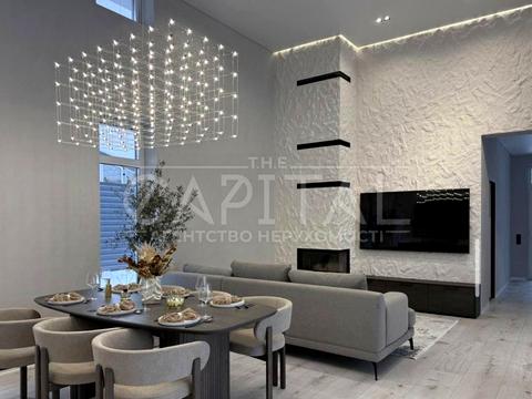 будинок за адресою Соборна вул. ()