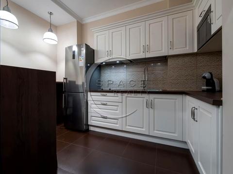 комерційна за адресою Антоновича вул. (Горького), 131