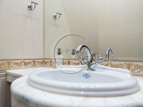 комерційна за адресою Антоновича вул. (Горького), 131