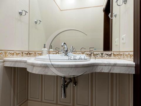 комерційна за адресою Антоновича вул. (Горького), 131