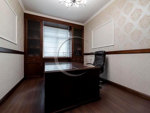 комерційна за адресою Антоновича вул. (Горького), 131