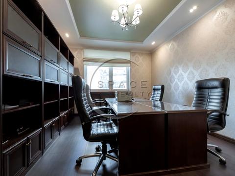 комерційна за адресою Антоновича вул. (Горького), 131