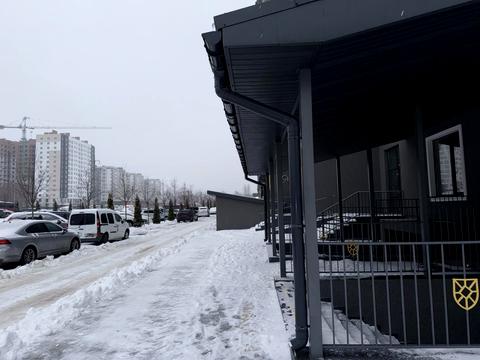 комерційна за адресою Івана Кожедуба вул., 3