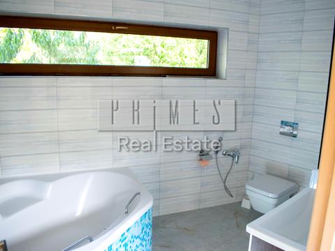 будинок за адресою Ірини Жиленко вул. (Новикова-Прибоя), 21