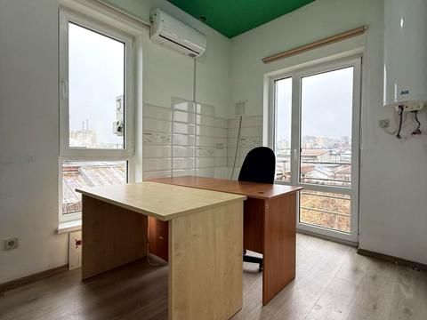 комерційна за адресою Чигиринська вул., 38