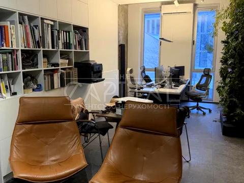 комерційна за адресою Київ, Антоновича вул. (Горького), 44