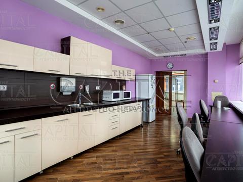 комерційна за адресою Митрополита Андрія Шептицького, 3