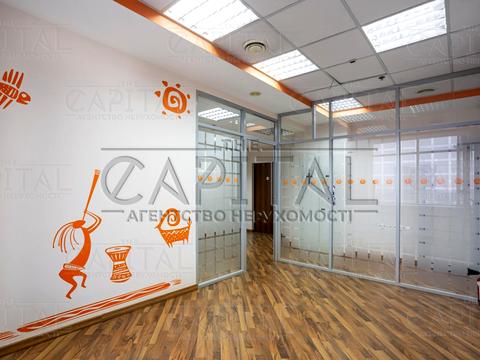 комерційна за адресою Митрополита Андрія Шептицького, 3