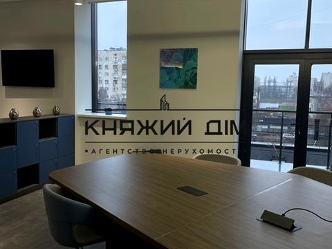 коммерческая по адресу Берестейский просп. (Победы), 53