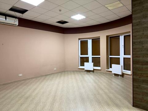 комерційна за адресою В'ячеслава Чорновола вул., 91г