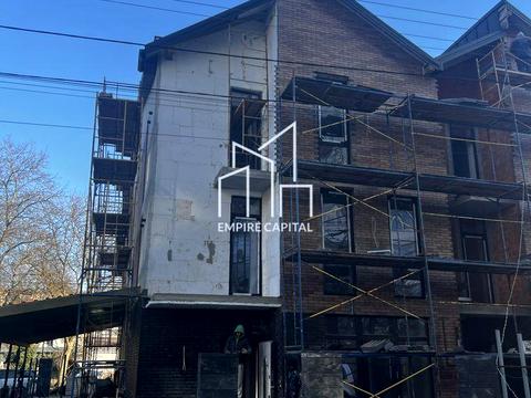 будинок за адресою Євгена Патона вул.