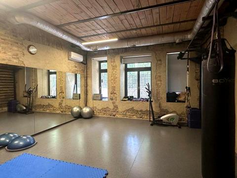 комерційна за адресою Ярославів Вал вул., 17-Б