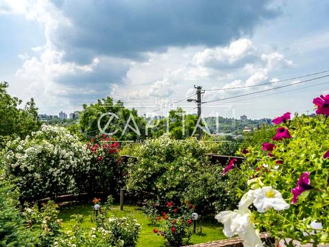 будинок за адресою Київ, Миколи Миклухи-Маклая вул. (Дежнєва)