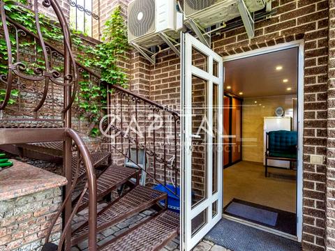 будинок за адресою Київ, Миколи Миклухи-Маклая вул. (Дежнєва)