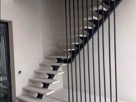 будинок за адресою Костанді