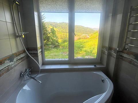 коммерческая по адресу незалежності, 5