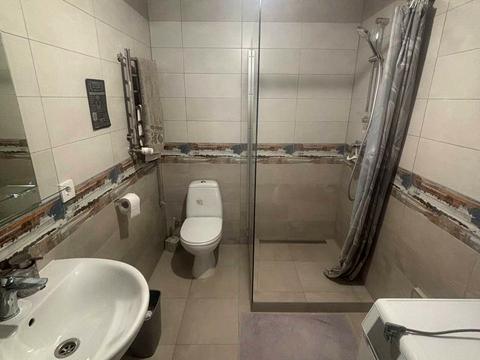 коммерческая по адресу незалежності, 5