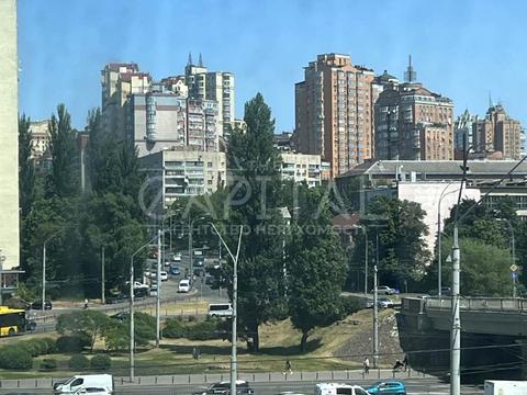 комерційна за адресою Київ, Берестейський просп. (Перемоги), 11 к2