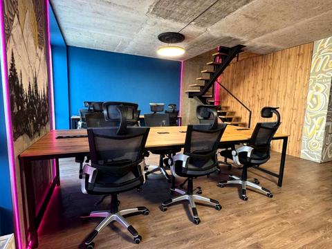 комерційна за адресою Михайла Бойчука вул. (Кіквідзе), 41-Б