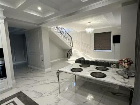 будинок за адресою смт. Таїрове, Рощевая