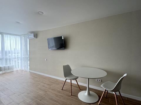 квартира за адресою Олега Мудрака вул. (Генерала Наумова), 1-Б