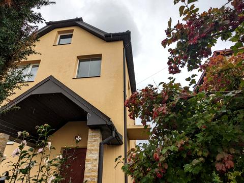 будинок за адресою Весняна