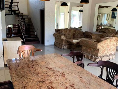 будинок за адресою Київ, Центральна вул.