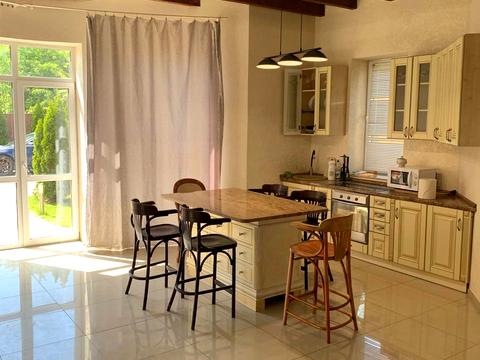 будинок за адресою Київ, Центральна вул.