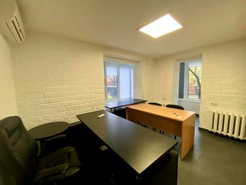 комерційна за адресою Володимира Вернадського вул. (Дзержинського), 35