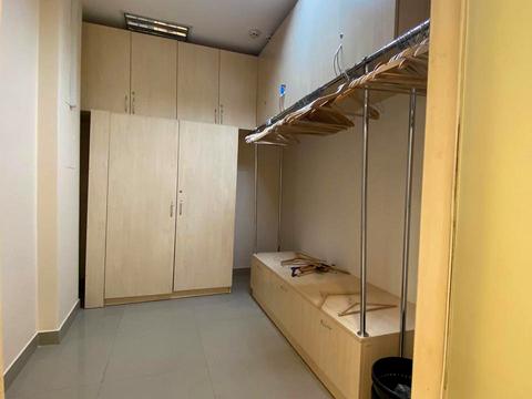 комерційна за адресою Басейна вул., 7