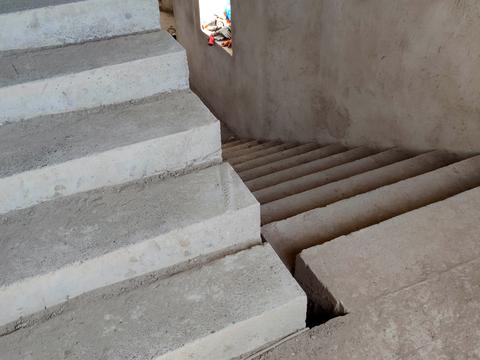 комерційна за адресою Центральна вул. (1 Травня), 80